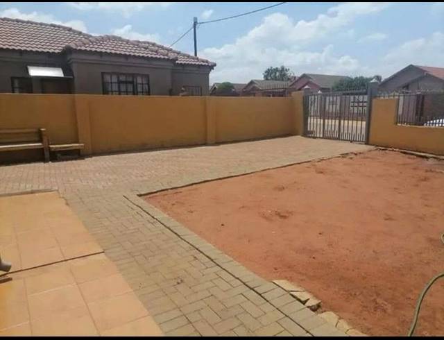 2 BEDROOM PROPERTY TO RENT IN SOSHANGUVE XX